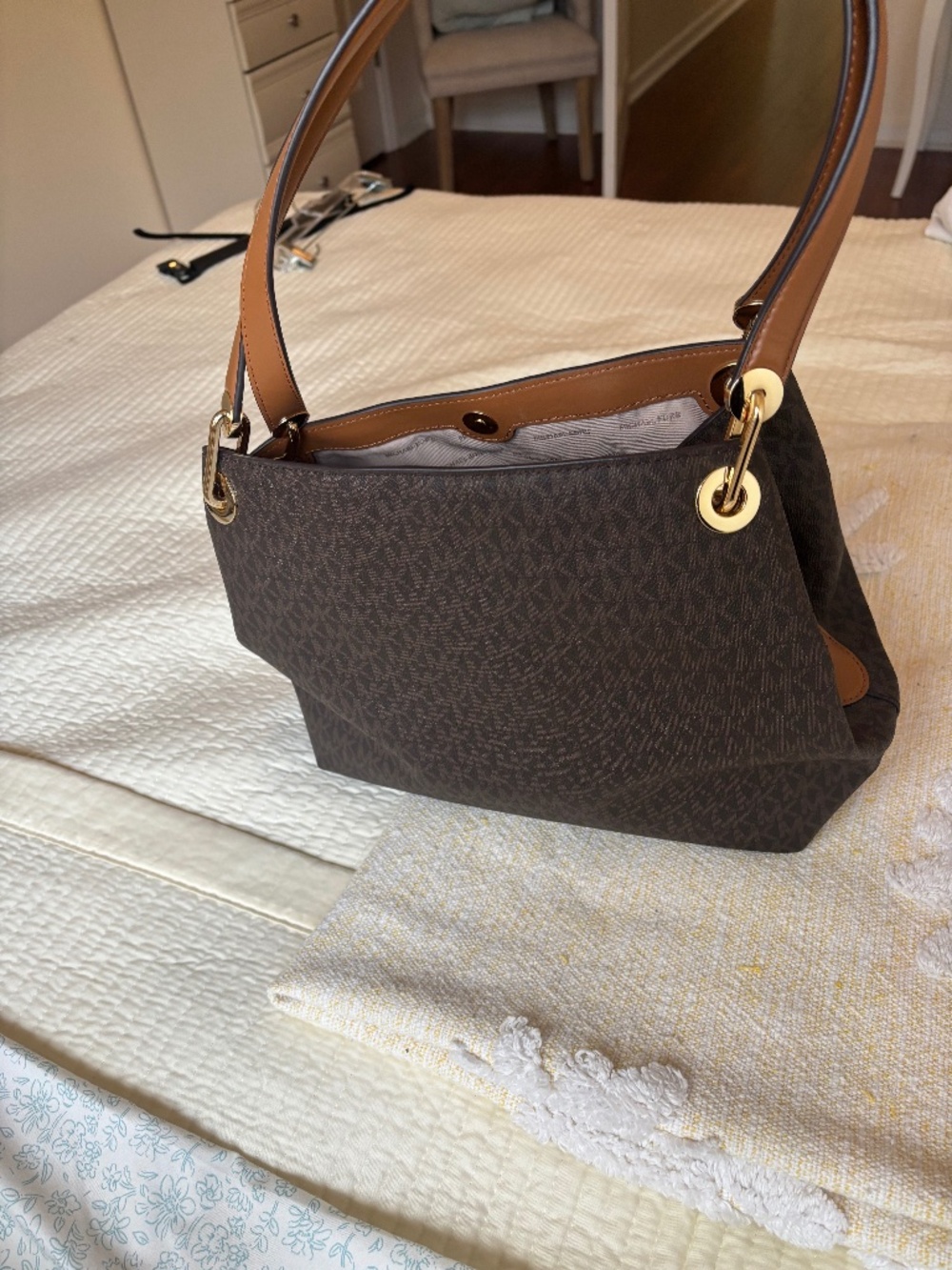 Michael Kors Raven Large Shoulder bag